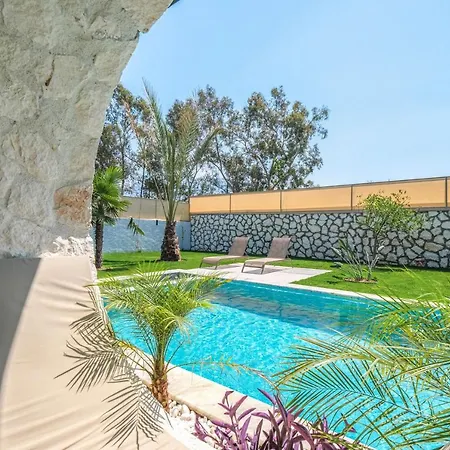 Viohouses - Luxury Private Pool *