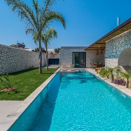 Viohouses - Luxury Private Pool *
