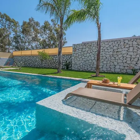 Viohouses - Luxury Private Pool Villa *