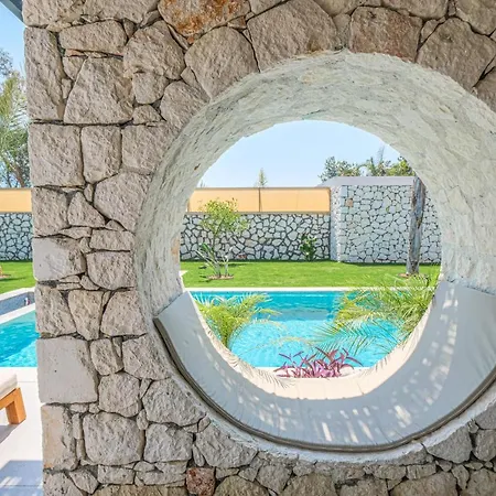 Viohouses - Luxury Private Pool Villa