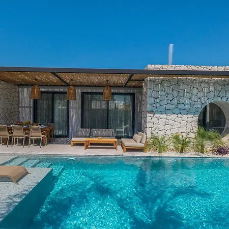 Villa Viohouses - Luxury Private Pool
